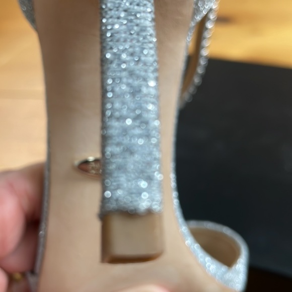 Badgley Mischka Satin Stiletto Heels, Size 6 - Picture 10 of 15